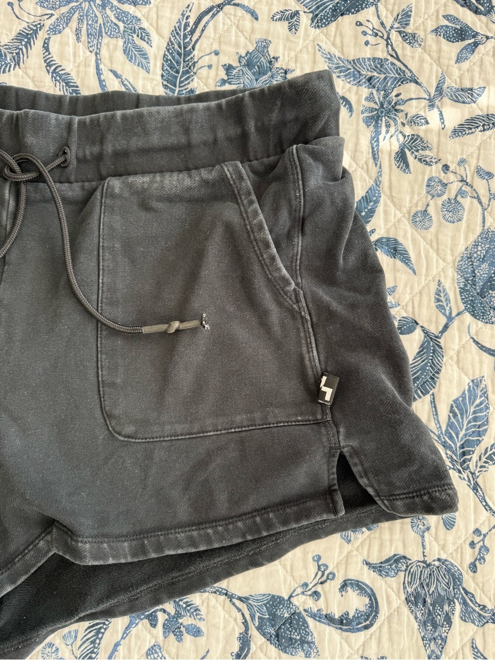 JoyLab Black Drawstring Athletic Lounge Shorts - Picture 2 of 4